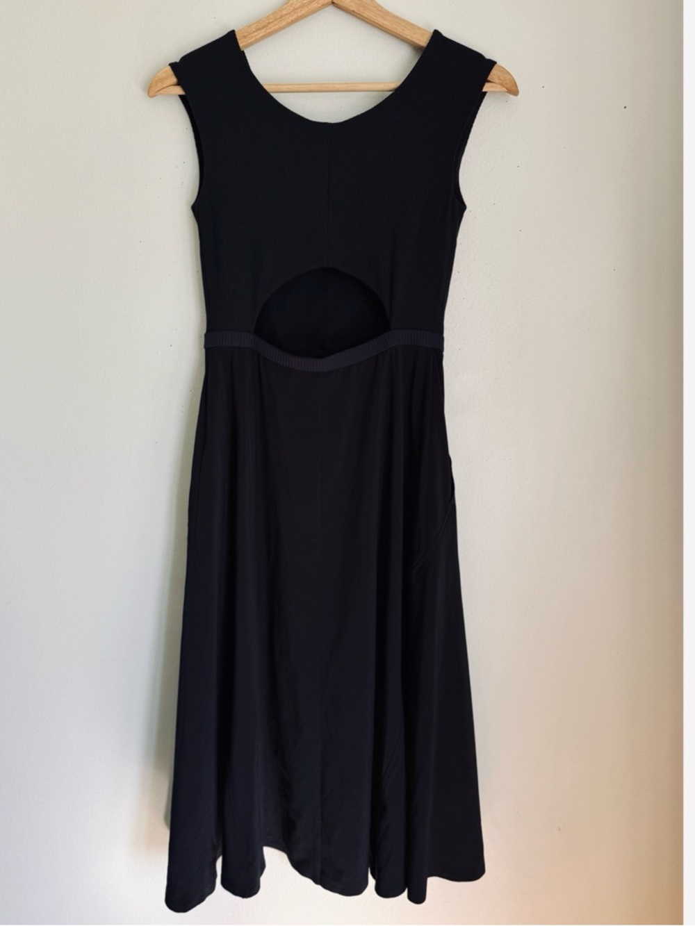 Athleta Ryder Midi Sleeveless Dress in Black - Picture 5 of 9